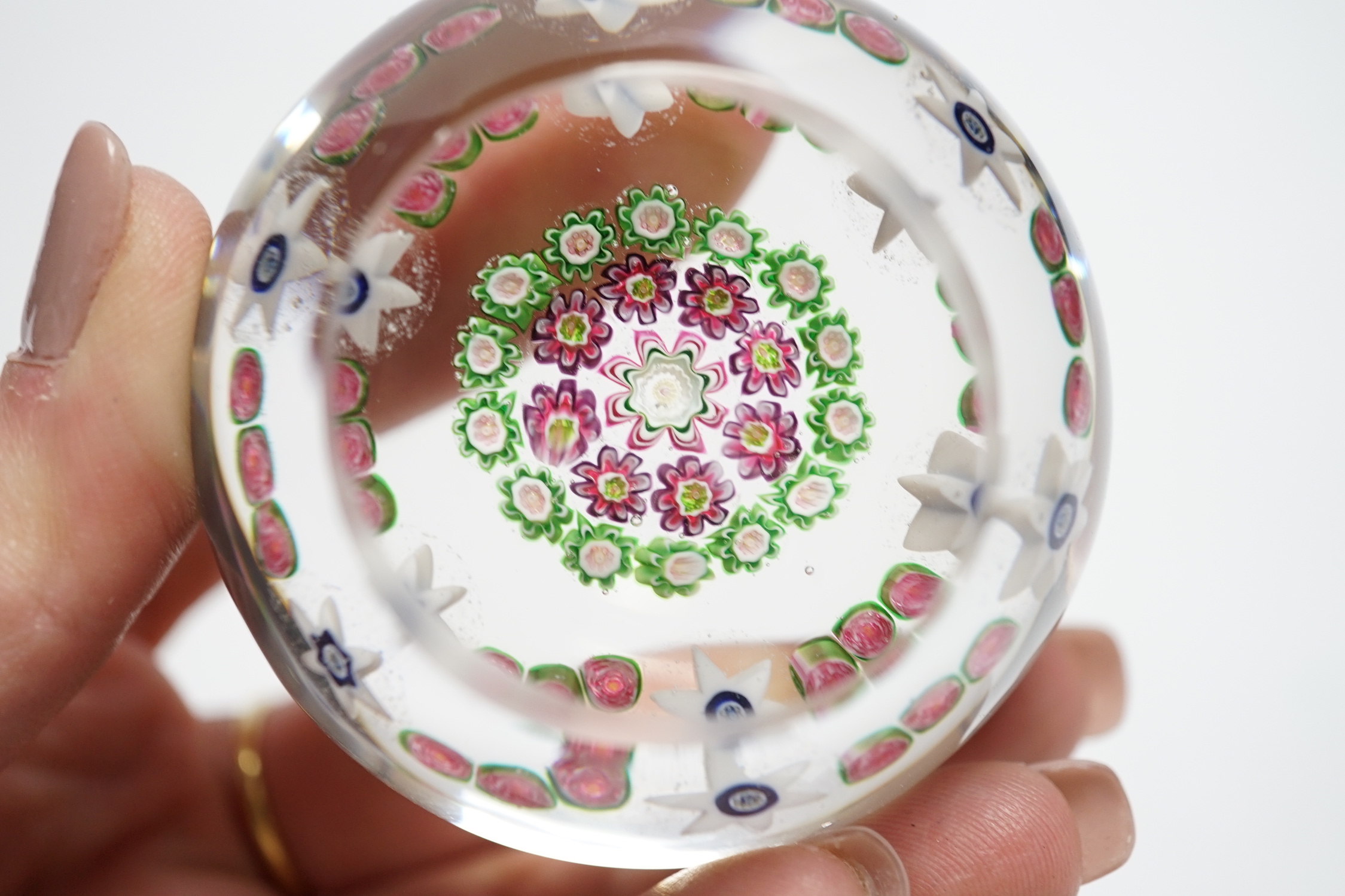 A Clichy garland floral paperweight, 6cm